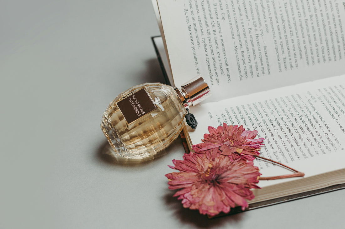 How Top, Middle, and Base Notes in Perfume Work (And Why They Matter When Choosing a Fragrance)